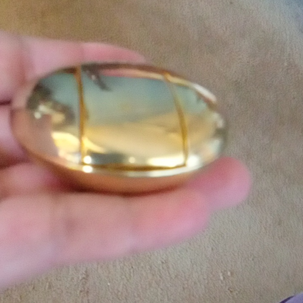 Gold Tone Pill Box - Picture 4 of 4
